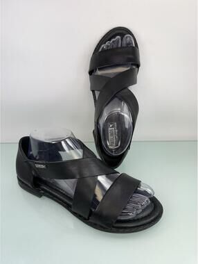Pikolinos algar cross strap sandals black leather womens US 9 or EU 39 NWOT
